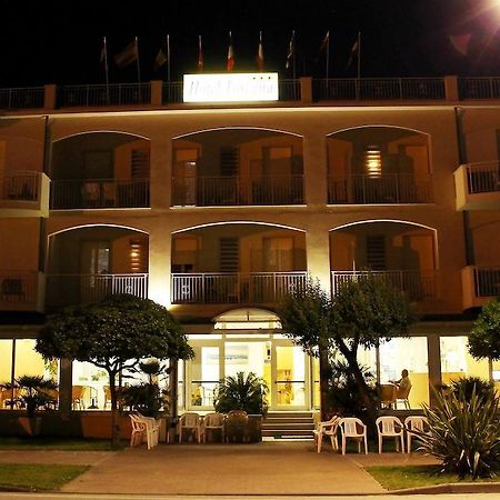 Hotel Toscana Marotta Dış mekan fotoğraf